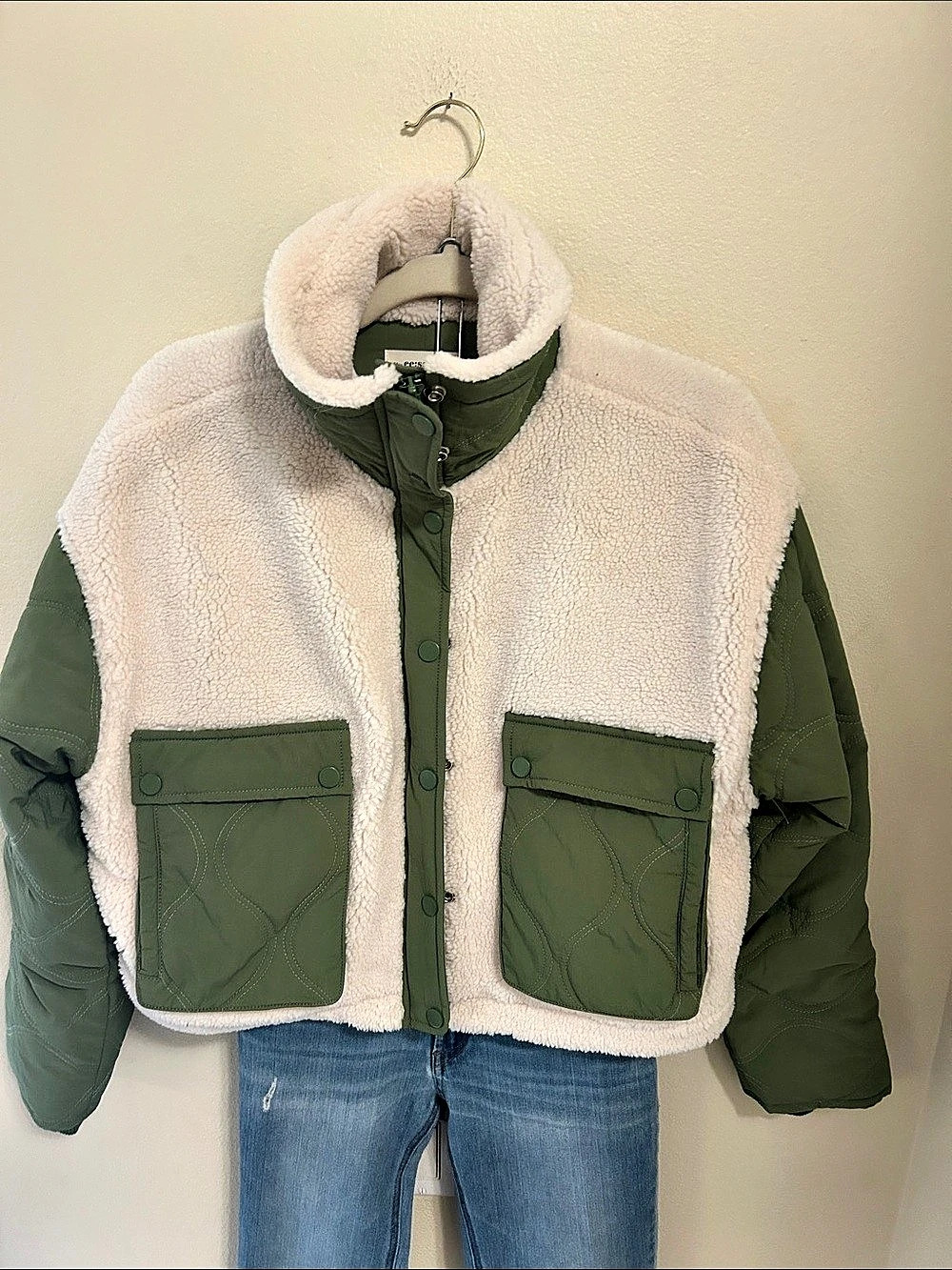 ee:some Green & Cream Sherpa Puffer Jacket Like New